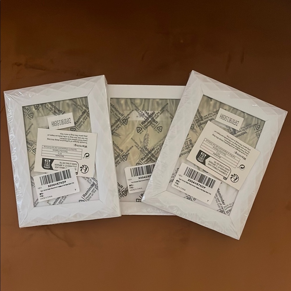 New! White 3.5x5 Picture Frames (Set of 3)